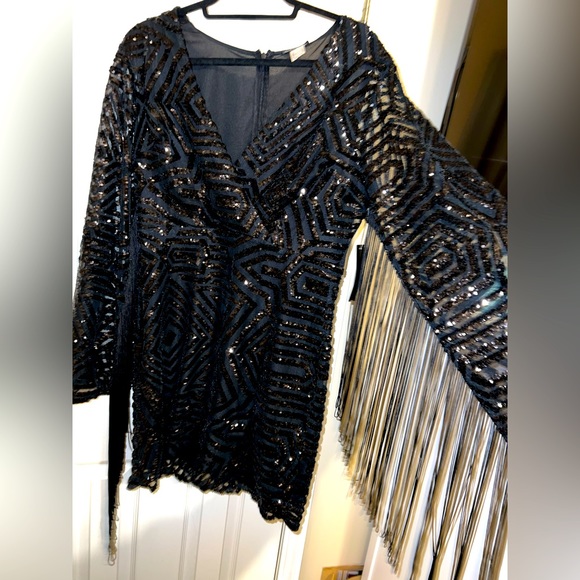 Sequin Fringe V-neck Cocktail Dress - Picture 4 of 8